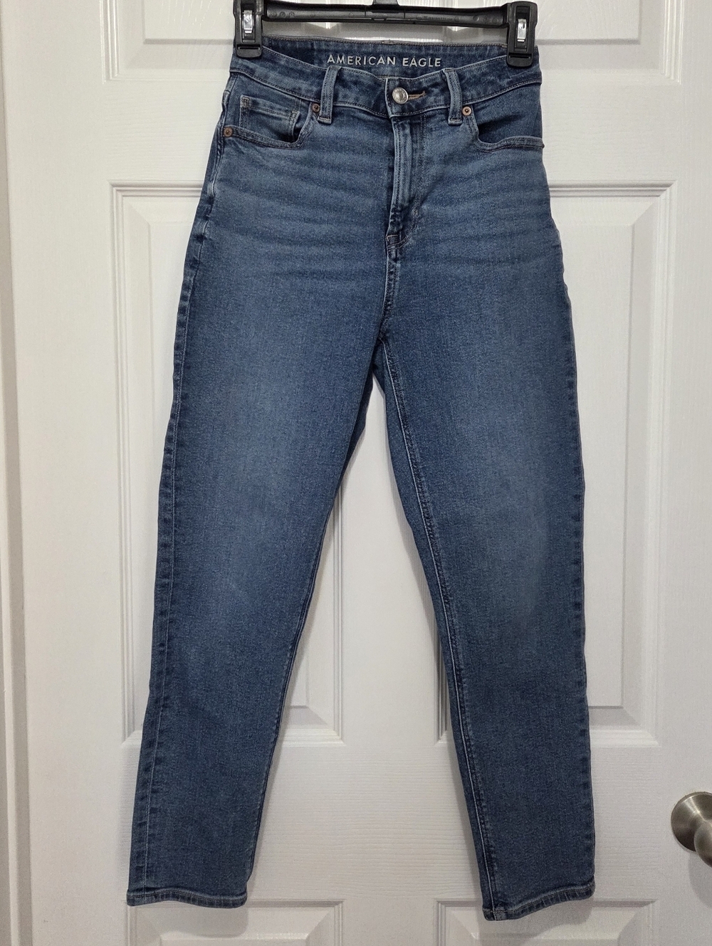 American Eagle Mom Jeans Stretch Slim Leg High Rise Medium Wash sz 0 Short